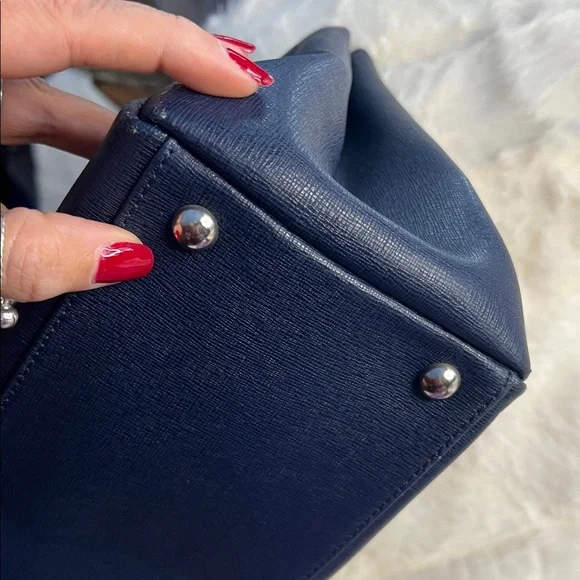 Furla Appaloosa leather hand bag in blue with a silver-tone twist-lock closure. - Picture 3 of 7